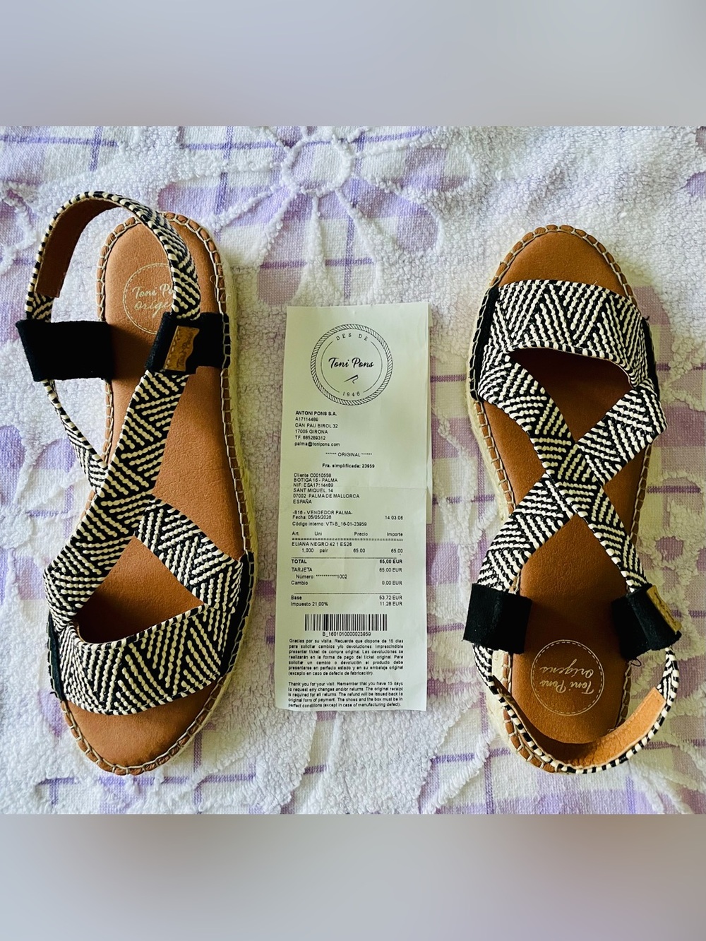 Black & White Woven Cross-Strap Women's Sandals